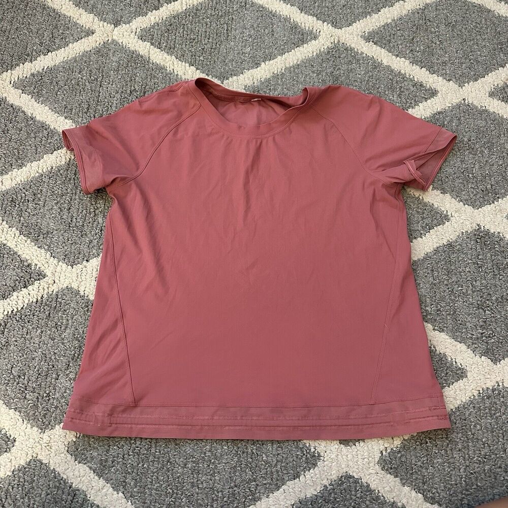 LULULEMON FIND FOCUS SHORT‎ SLEEVE TOP T-SHIRT In Cherry Tint Mesh Hem SZ 4
